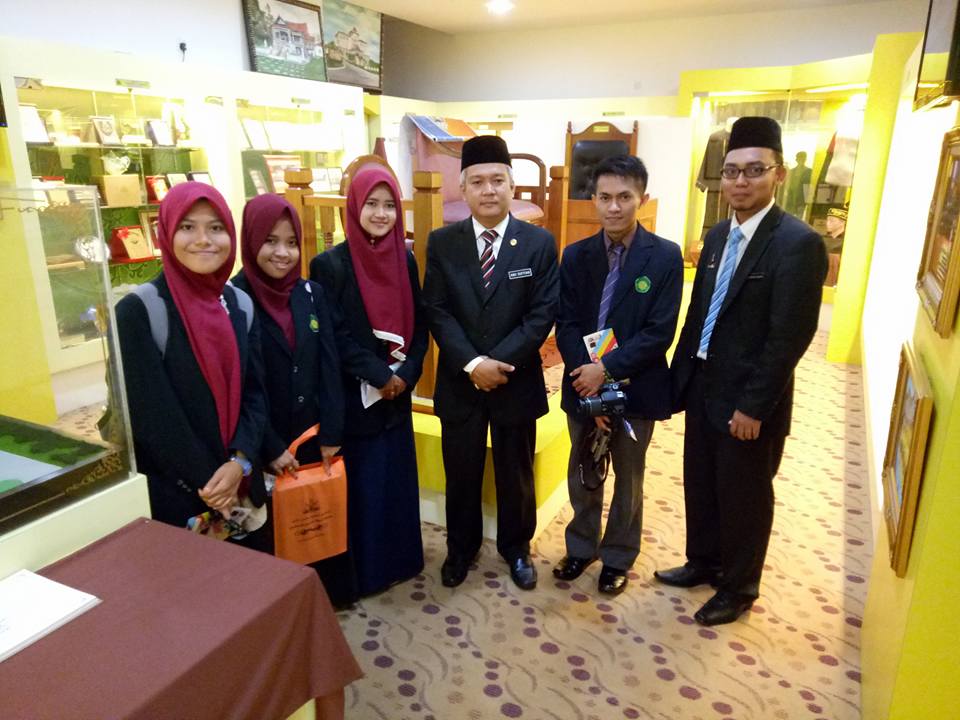 LawatanFakultasSyariahUniversitasIslamMaulanaMalikIbrahimMalangJawaTimurIndonesia 5