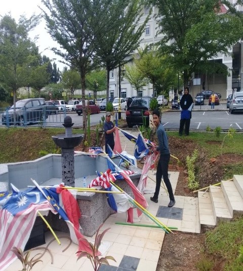 Pemasangan Bendera Kebangsaan