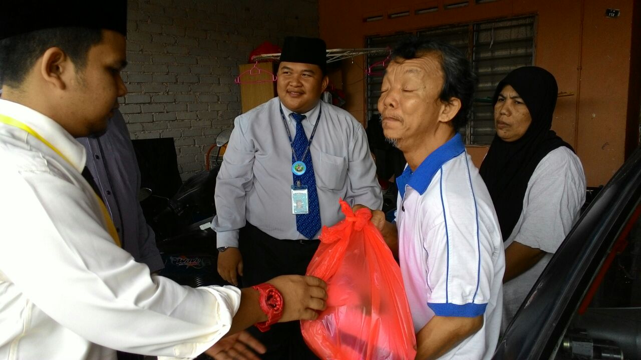 Sumbangan Ikhlas Warga MSNM Untuk Golongan Fakir Sempena Bulan Ramadhan 2015/1436H Sumbangan Ikhlas Warga MSNM Untuk Golongan Fakir Sempena Bulan Ramadhan 2015/1436H